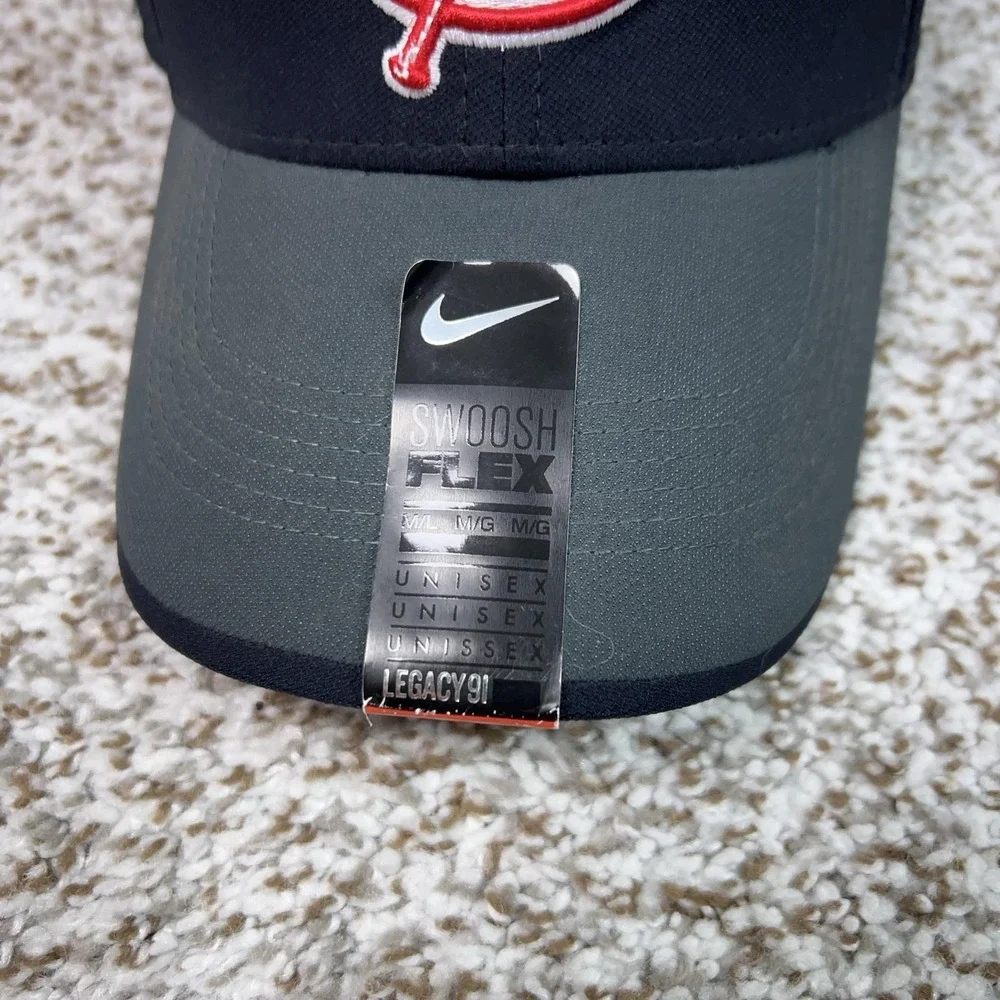 New York Yankees Hat Cap Fitted Mens Medium Blue Gray MLB Baseball Nike Dri Fit